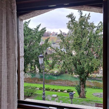 Apartamento Con Terraza Al Puente Romano Onís Eksteriør billede