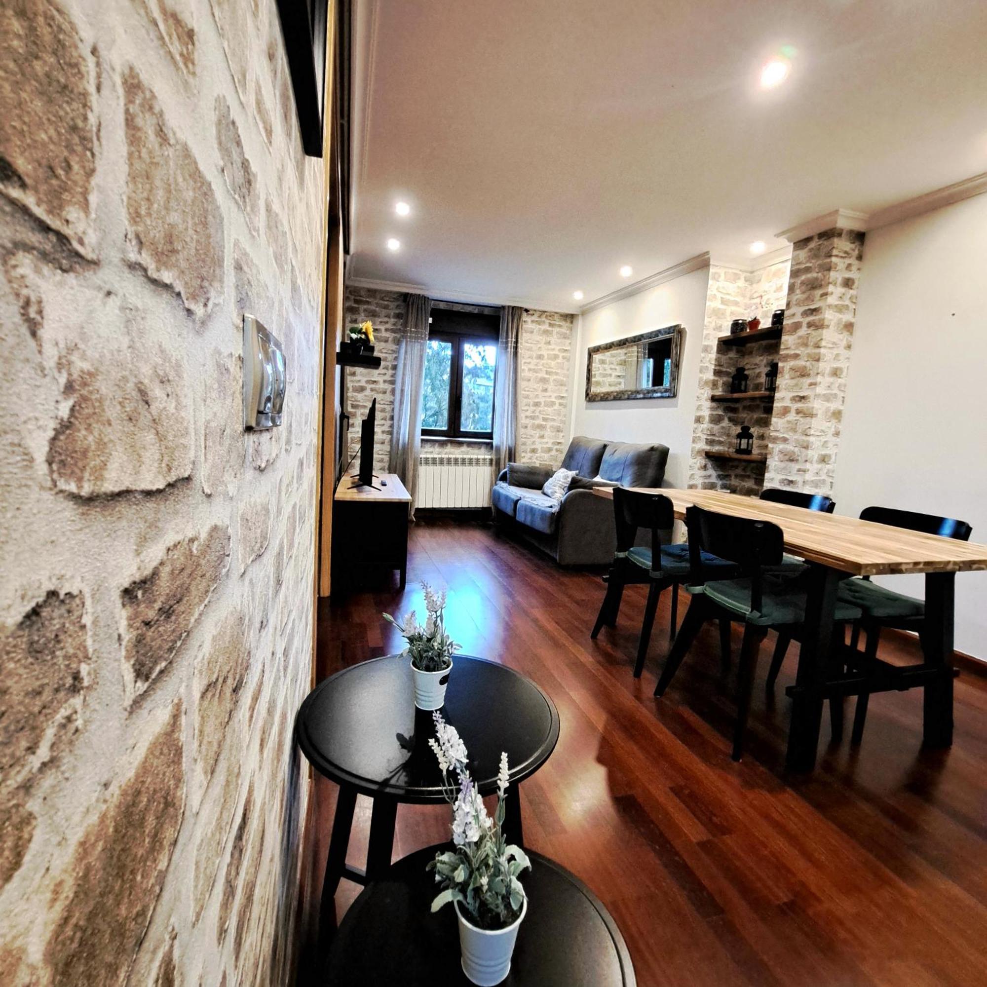 Apartamento Con Terraza Al Puente Romano Onís Eksteriør billede