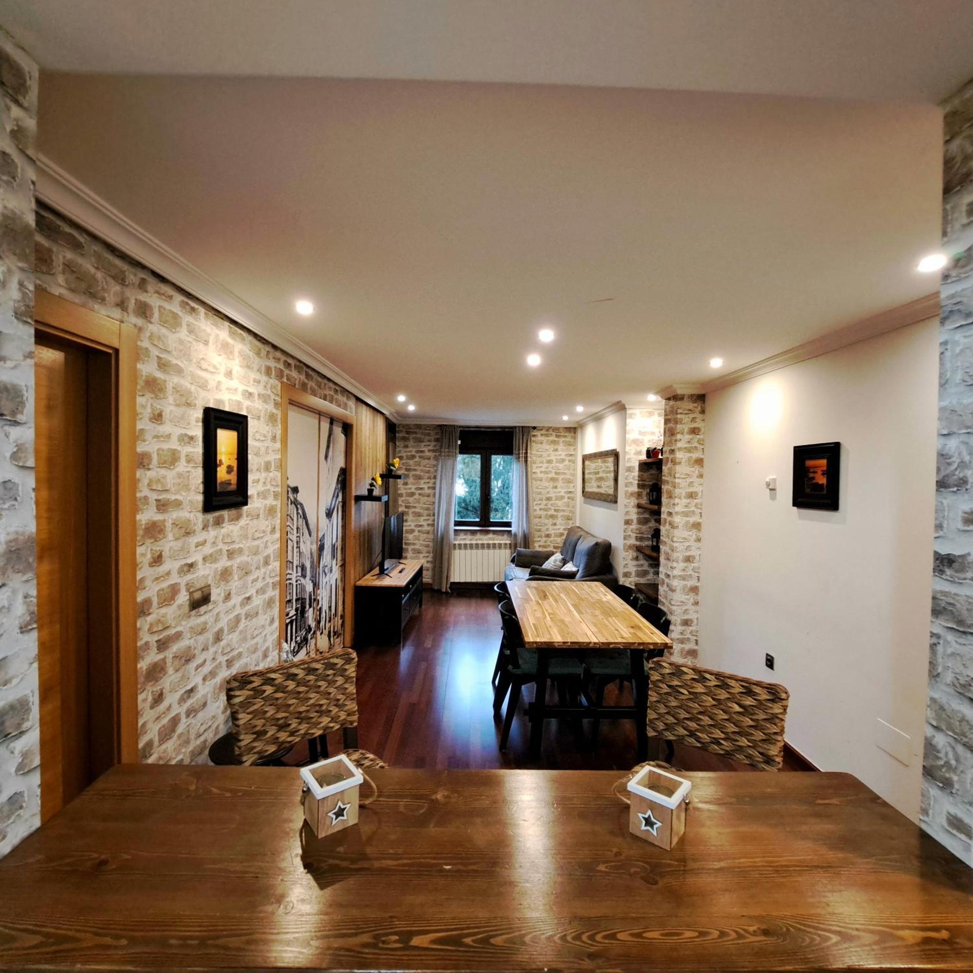 Apartamento Con Terraza Al Puente Romano Onís Eksteriør billede